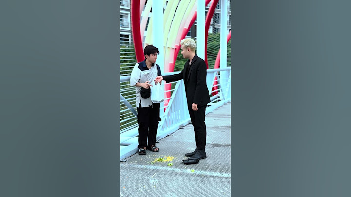 Surprise gift and bright smile [DUCHA TRINH] #DuchaTrinh #viral #kindness #respect #drama #goodman