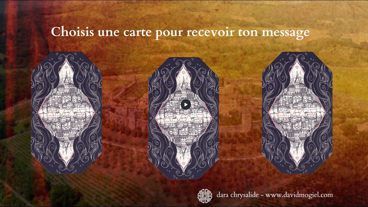Ton message intemporel avec l'Oracle de la Citadelle de Fez Inkwright