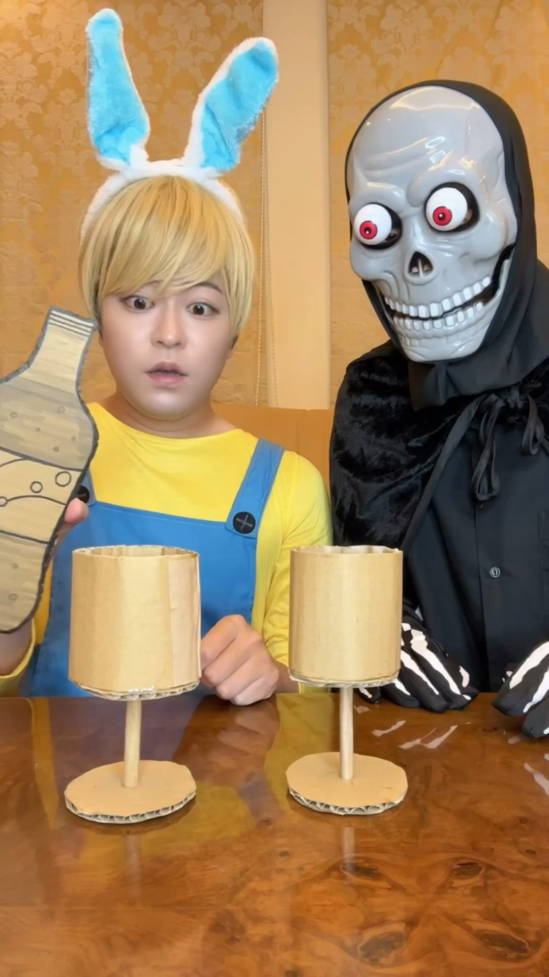 GET IN TROUBLE WITH SOMEONE’S SKELETON！#asmr #halloween
