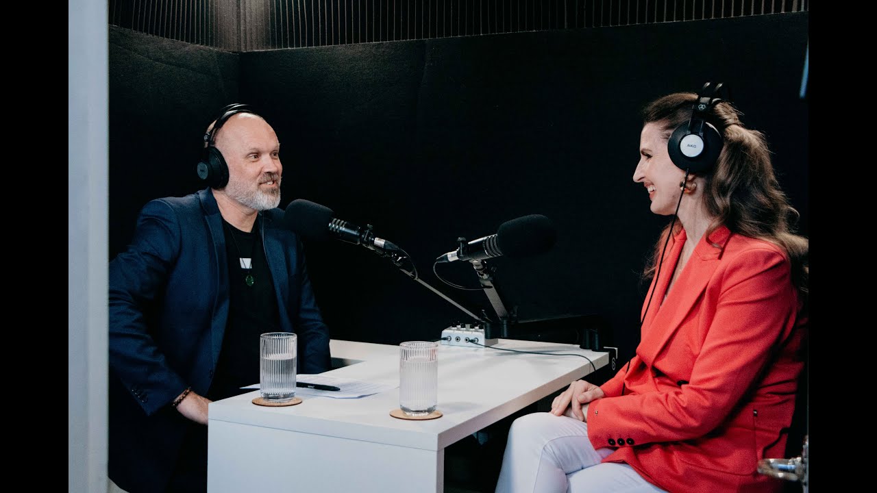 S5 E6: Amanda Gillies | An Angel in Te Kuiti | re_covering