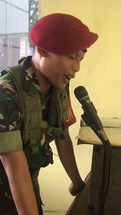 Terompet Kopaska TNI selesai istirahat siang