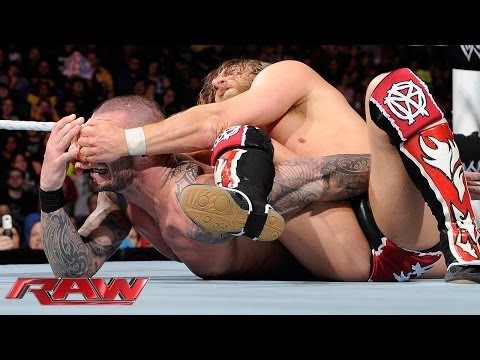 Daniel Bryan vs. Randy Orton: Raw, Feb. 3, 2014