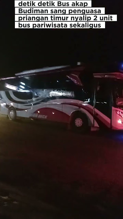 2 unit Bus pariwisata konvoi masuk rumah makan barengan ll Bus akap sang penguasa priangan timur