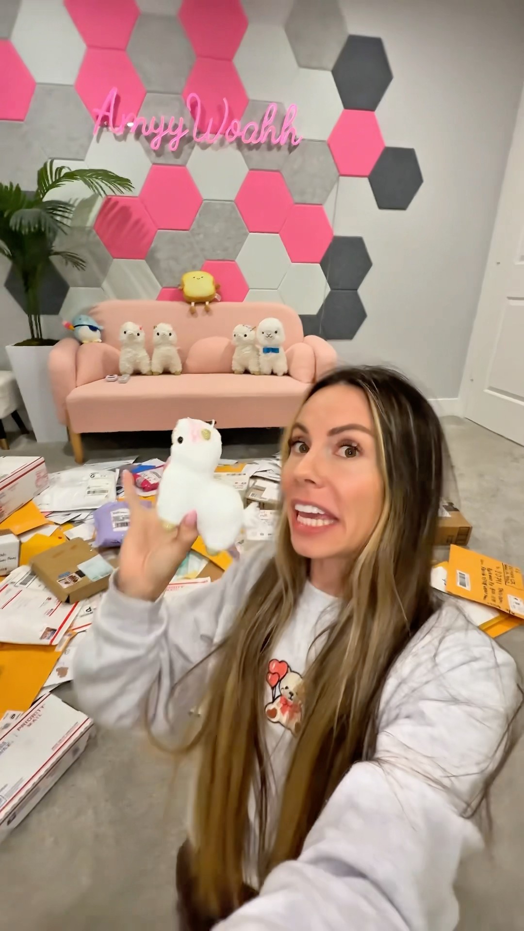 MY MINI LLAMA CHOOSES FAN MAIL