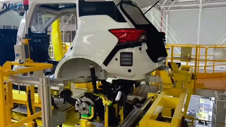 ABB robots in various applications of automotive BIW, with our rails, fixtures, safety fences, etc.