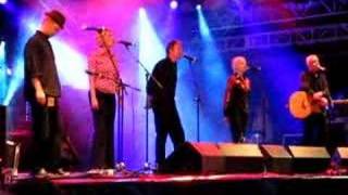 Chumbawamba - Daddy was a bankrobber - Live in Cologne