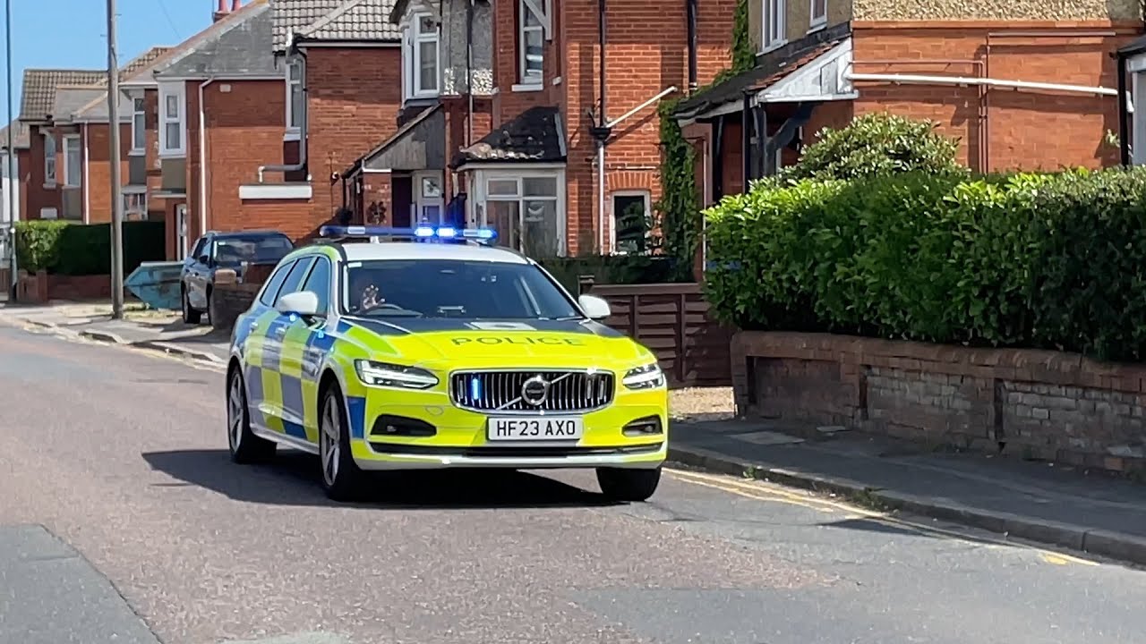 BRAND NEW Dorset Police Volvo V90 Light Demo Cell Van Responding brand-new-dorset-police-volvo-v90-light-demo-cell-van-responding
