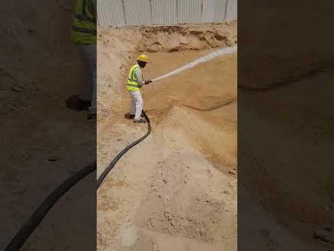 رش التربة تنكر مياة