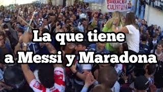 La que tiene a Messi y Maradona. Hinchada Argentina en Rusia.