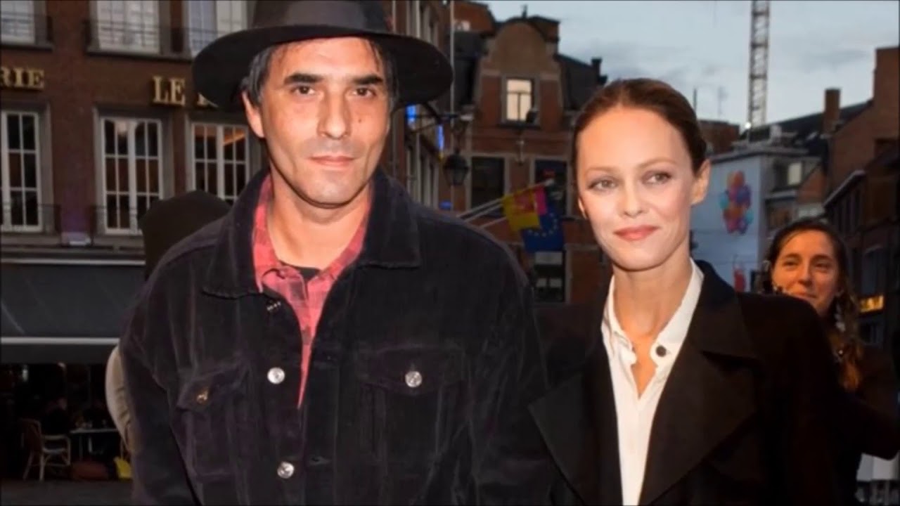 Vanessa Paradis New Boyfriend 2018 - YouTube