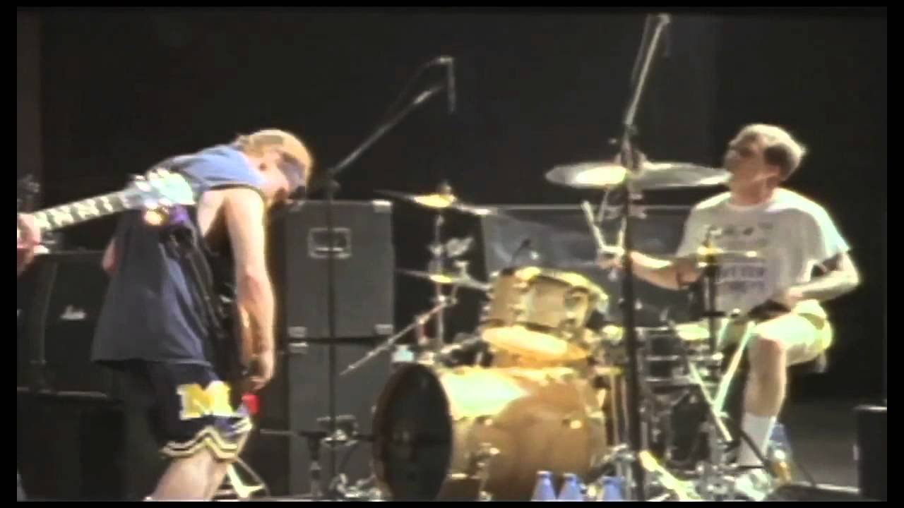 Pearl Jam   Even Flow Live in Manila 1995