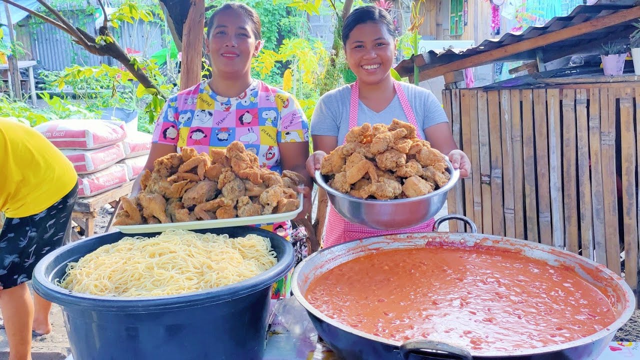 Cooking The Best Pair Sweet Style Spaghetti and Garlic Fried Chicken For Feeding / Iligan City