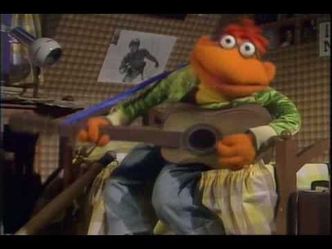 The Muppet Show Scooter The Electric Mayhem Six