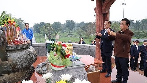 Đoàn lãnh đạo EVNCPC viếng, dâng hương các anh hùng, liệt sỹ tại Quảng Trị