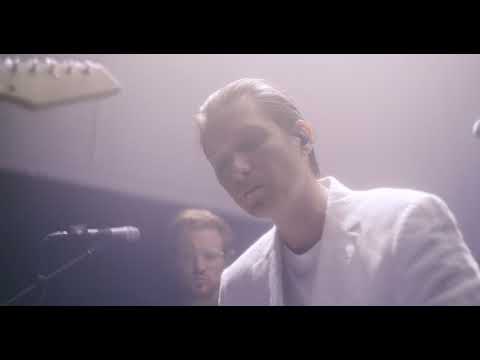 Thomas Azier - Skin & Blister (live)