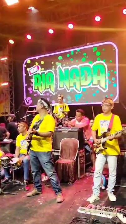 Ria Nada Bekasi, Ria Astarina.