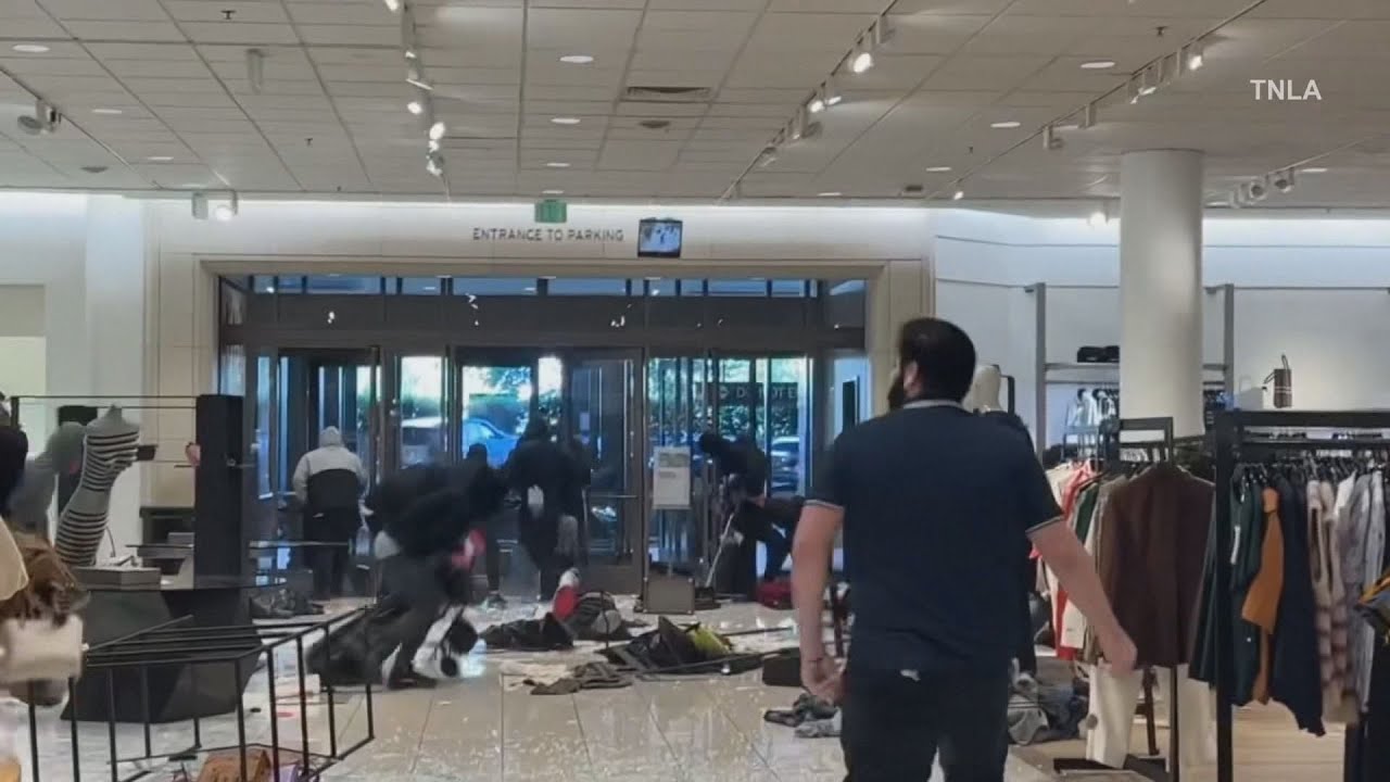 Timeline: California Stores Like Macy's, Nordstrom, Looted in Raids