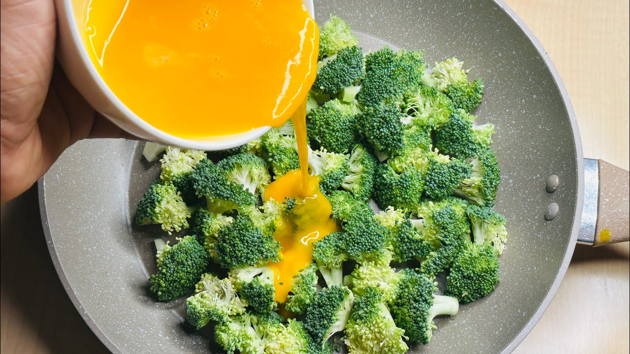 It's so delicious that I make this almost every day! Egg broccoli recipe like pizza