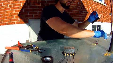 How to build a Cafe Racer Episode 19: Upgrade Fuse Box