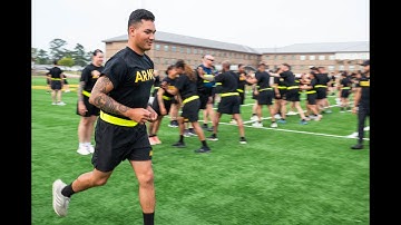 Drill Sergeant Candidates Learn Pose Running Method