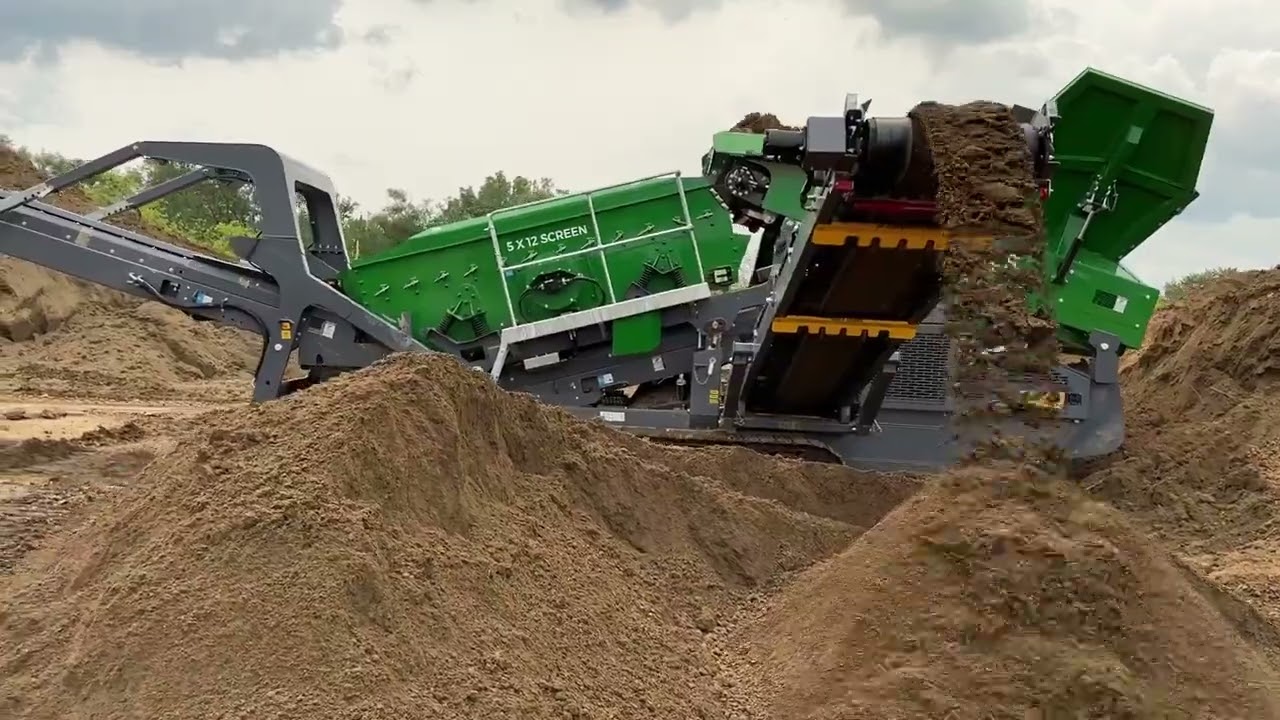 McCloskey R105 - Mobile and Mighty