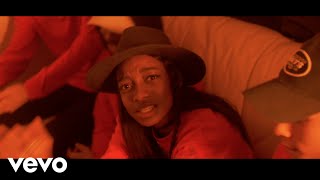 Смотреть клип Little Simz Ft. Josh Arcé, Chuck20, And Tilla - Guess Who