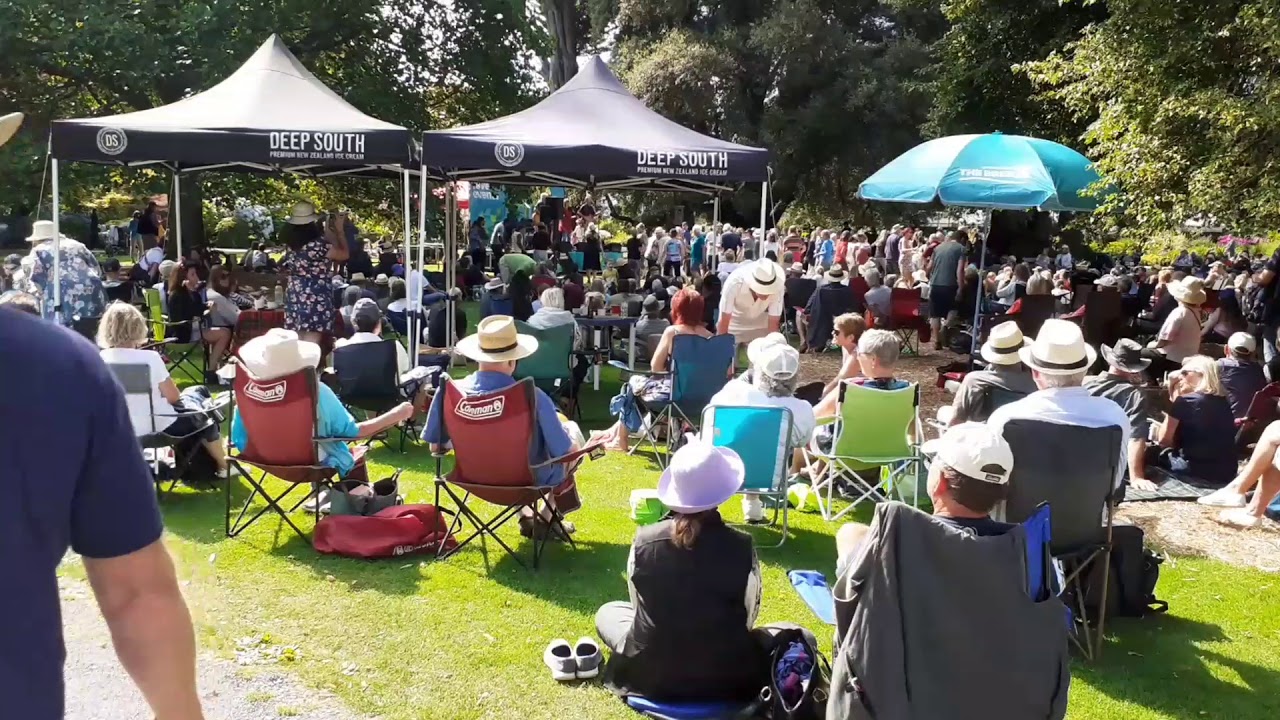 Free music in the park YouTube