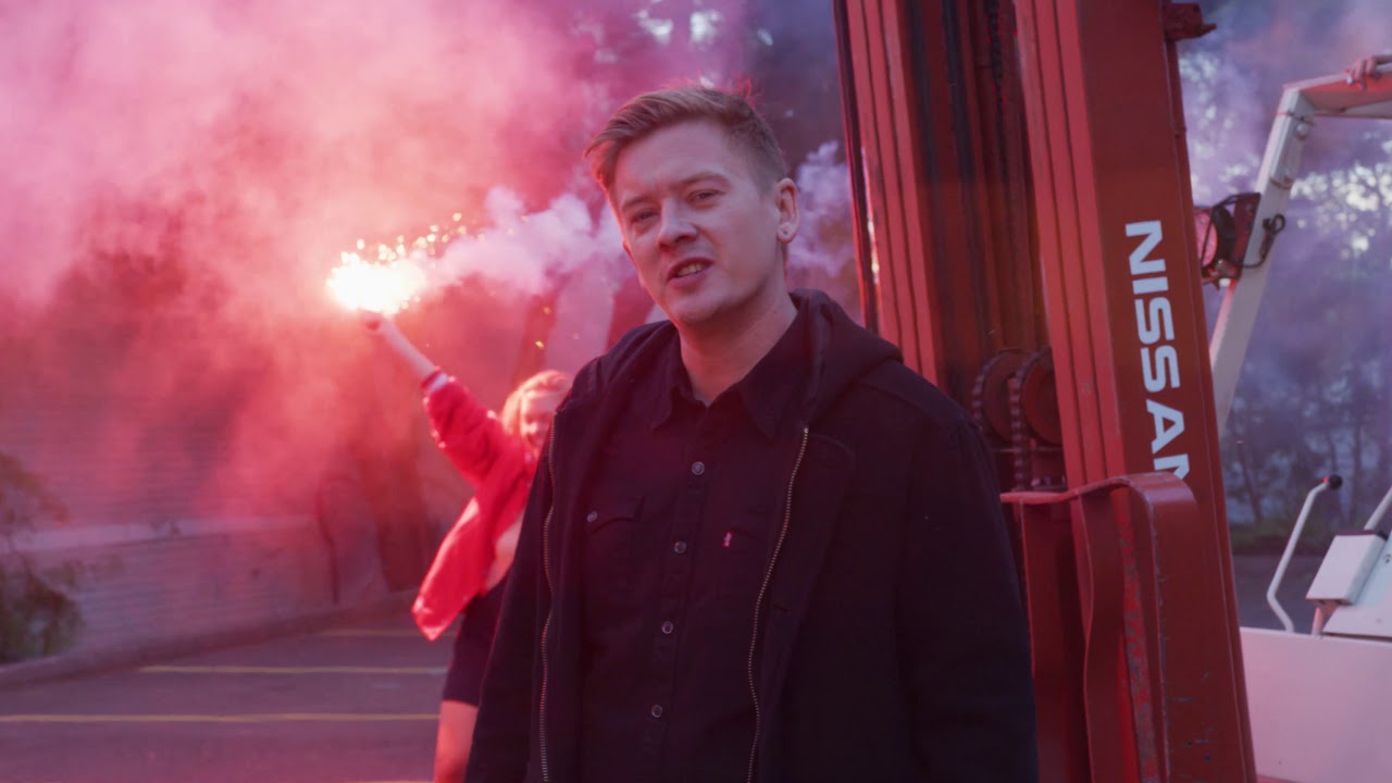 Max C Bud - Temptress (Official Music Video)