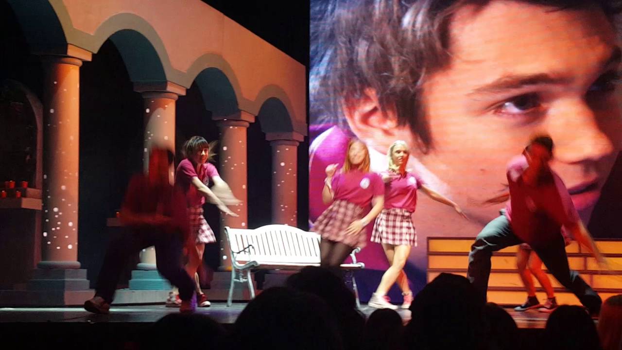 Hacia adelante - Esperanza Mía El Musical