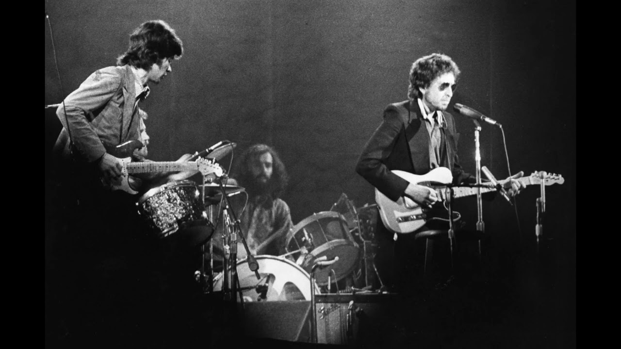 Mid-South Coliseum concert - Bob Dylan w/ The Band - 1974 live