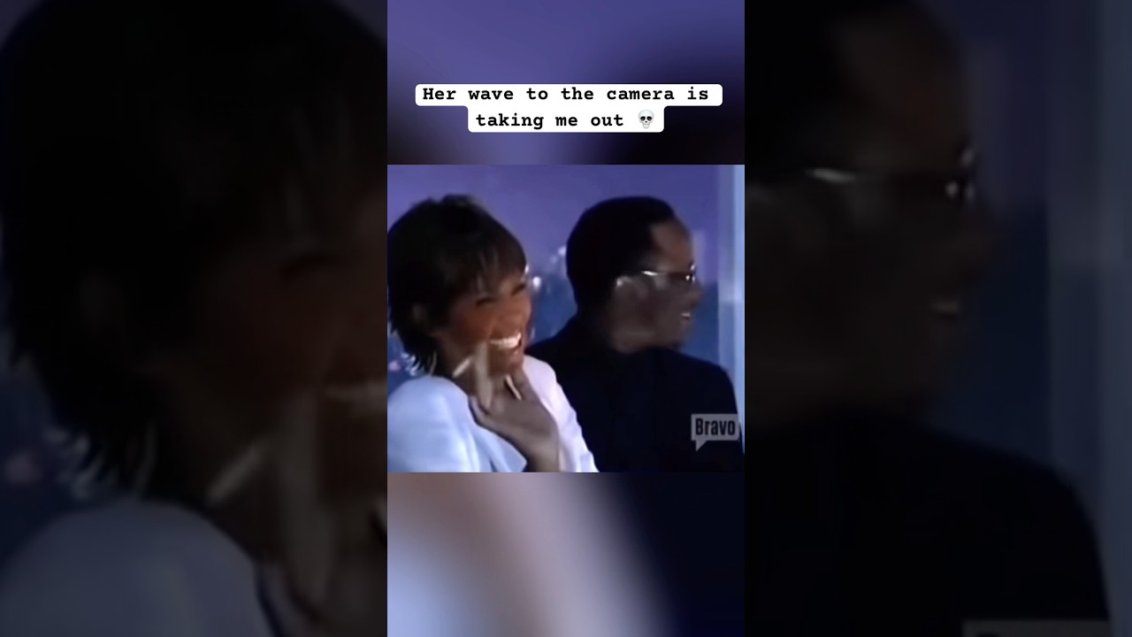 Уитни Хьюстон говорит самые безумные вещи, а затем машет в камеру 