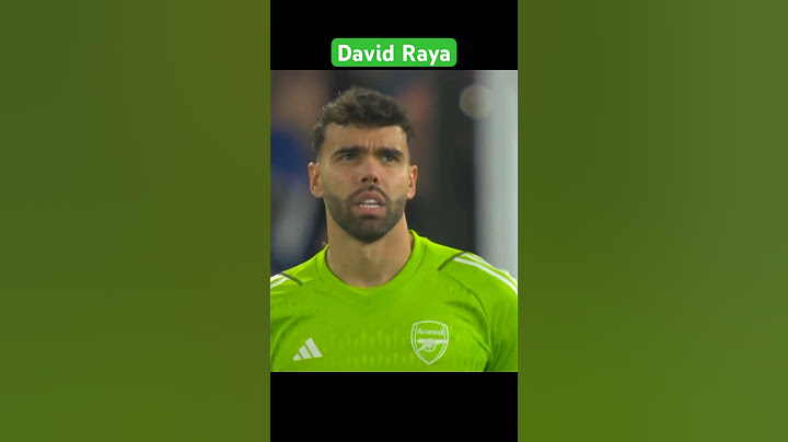 This Is How David Raya Deal With Crosses... 🤦🏻‍♂️