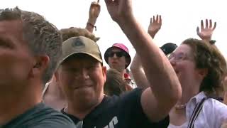 Kaiser Chiefs - I Predict A Riot (Live 2025)