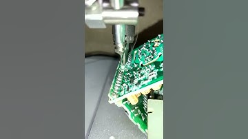 Soldering robot with 90 degree soldering point