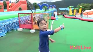 じゃぶじゃぶパラダイス ふわふわプールで遊んだよ♫ お出かけ こうくんねみちゃん Inflatable Pool