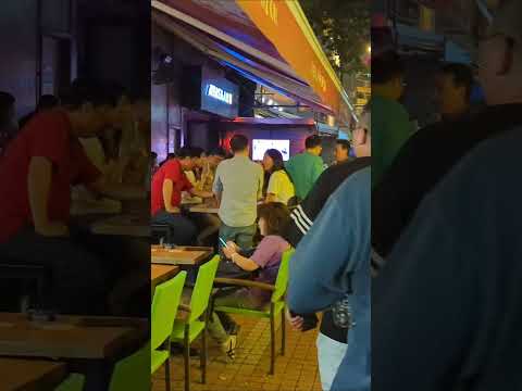 Wideo: Życie nocne na Knutsford Terrace, Hongkong: Najlepsze bary, kluby, & Więcej