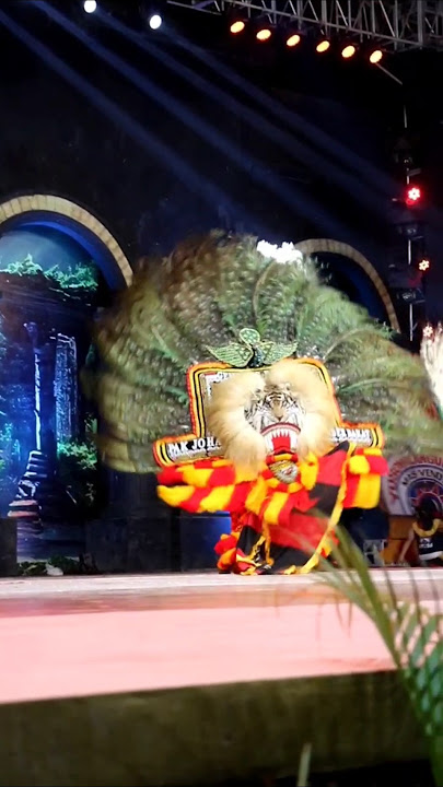 Viral Dadak Merak Cantik Reog Terbesar