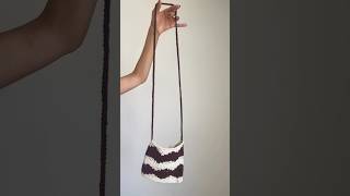 Crochet a simple I-cord strap for bags, tops, and more! | #crochet