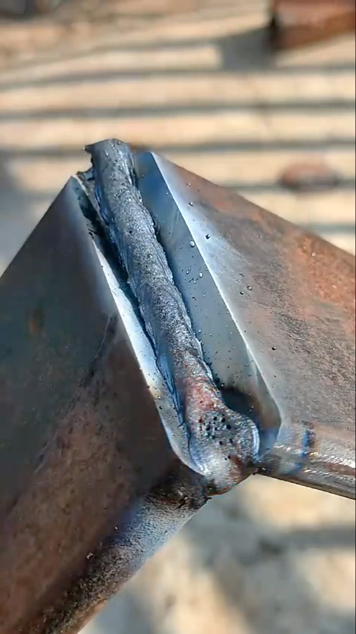 #JasonDeruloTV // Welding #GotPermissionToPost From IG @handywelder2.00 #FromTheIslands