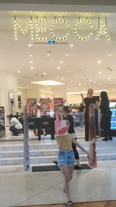 Shopping Mecca Sephora #sephora #mecca #shopping #shoppingvlog #makeup #skincare #cosmetics 🛍️💸💖🎀💗❤️