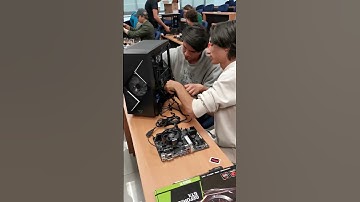 Me enseñaron armar PC en la Universidad!