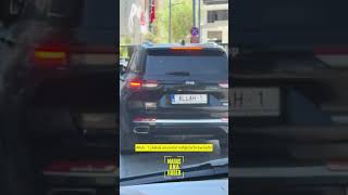 Allah - 1 plakalı otomobil trafiği birbirine kattı!