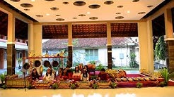 Kolaborasi gamelan, musik modern dan cup song - Jangan Sekali-kali Meninggalkan Sejarah "Jas Merah"  - Durasi: 4:27. 