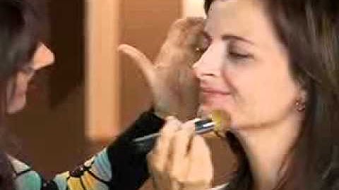 bareMinerals How To: Foundation