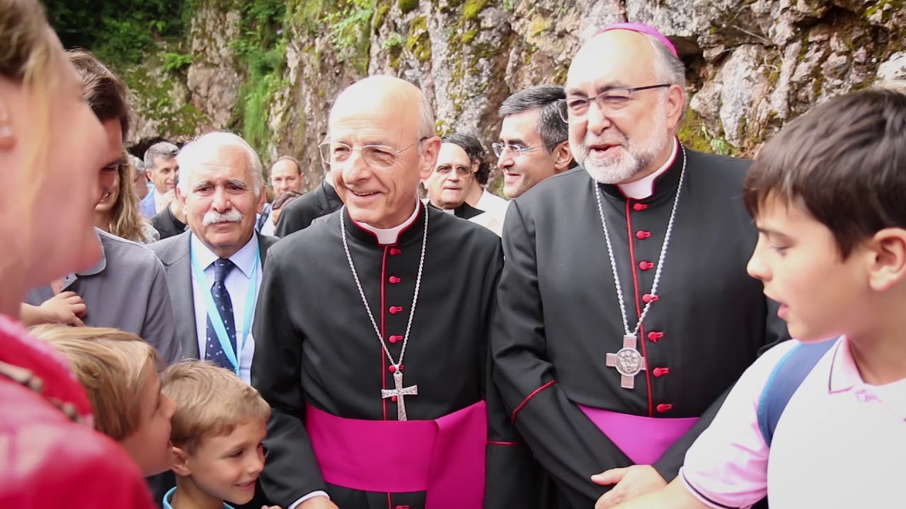 El prelado del Opus Dei, en el santuario de Covadonga YouTube