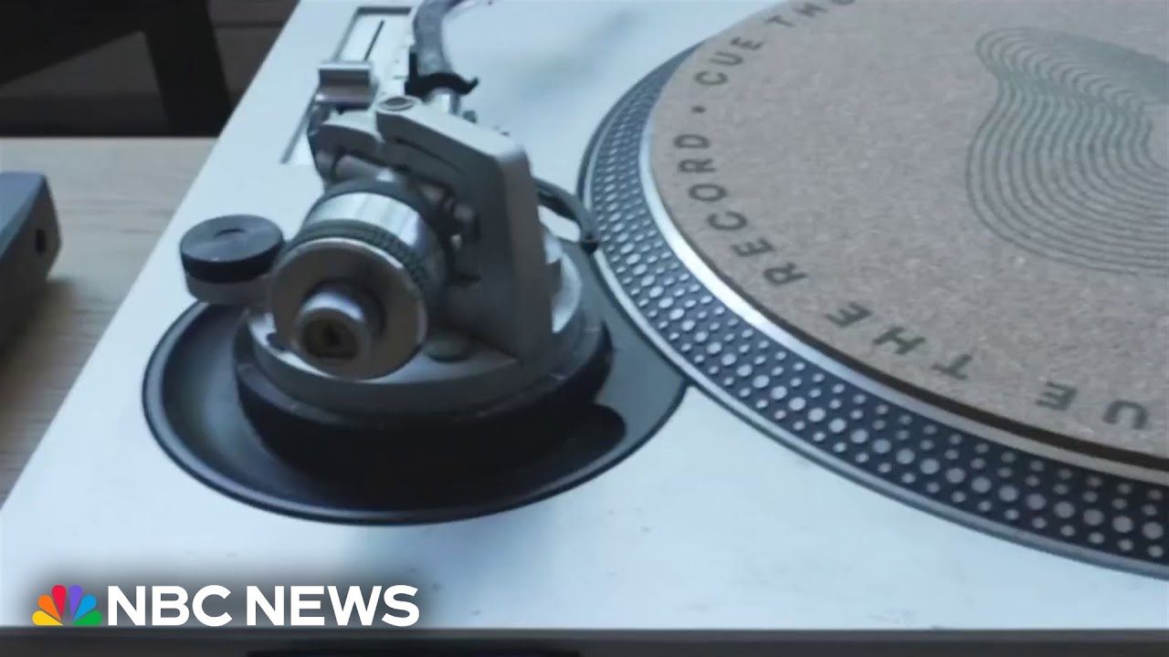 Non-Profit creates community through vinyl record listening sessions