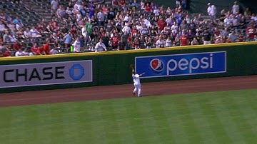 COL@ARI: Tomas make catch in stride