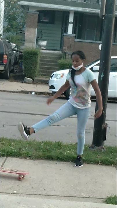 that my best friends  she a real bad girl and she twek  like purr that my best friends  do not play