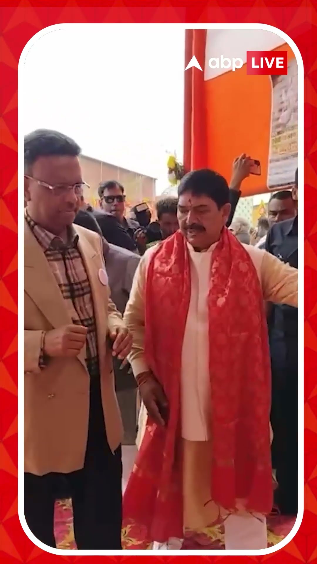 গার্ডেনরিচের হনুমান মন্দিরে ফিরহাদ হাকিম
