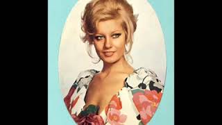 Emel Sayın - Duydumki Unutmuşsun Gözlerimin Rengini Eski̇meyenşarkılar Resimi